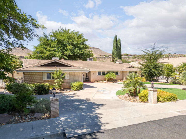 Property Photo:  539 W Diagonal St  UT 84770 