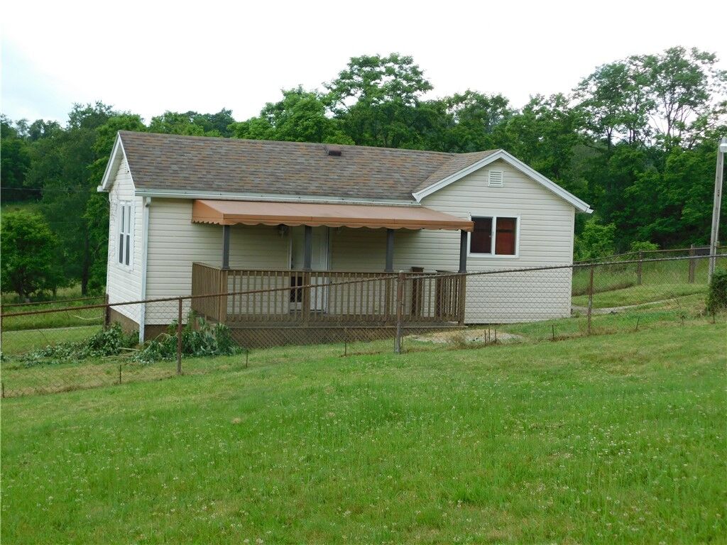 Property Photo: 27 Community Avenue PA 15401
