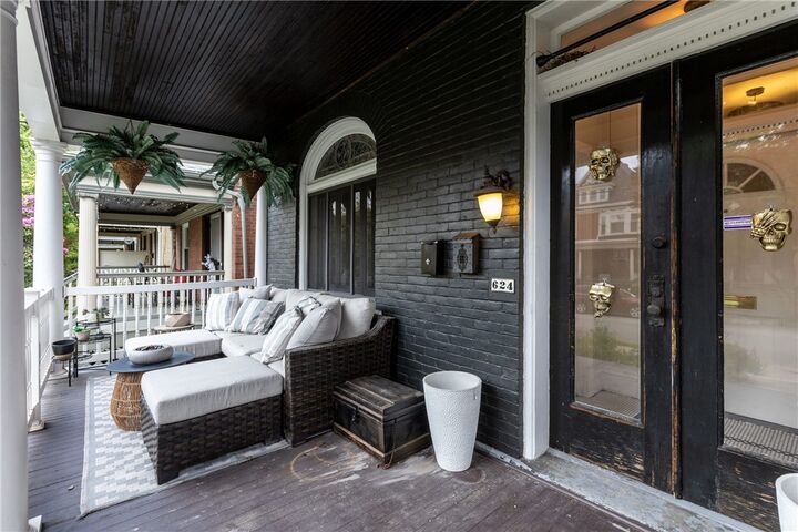 Property Photo:  624 E End Ave  PA 15221 