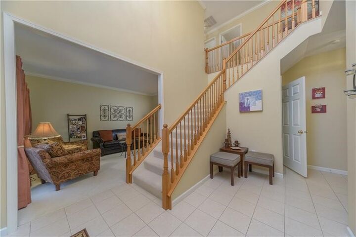 Property Photo: 1403 N Shevlin Ct PA 15143