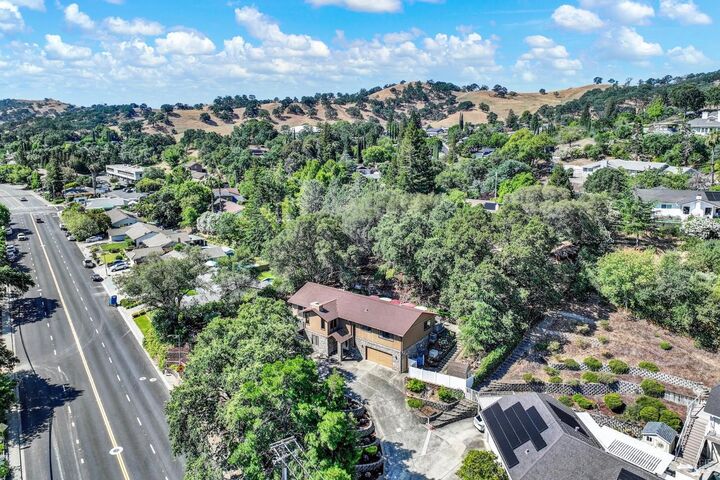 Property Photo: 140 Alamo Drive CA 95688