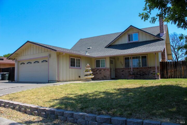 Property Photo: 109 Kearney Way CA 95687