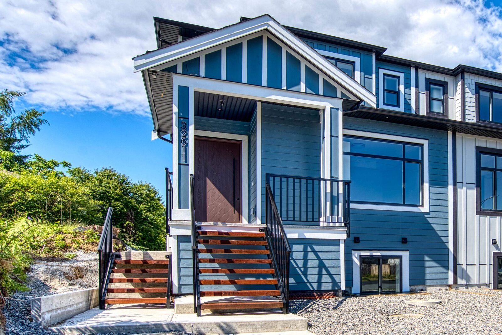 Property Photo: 32611 Cherry Avenue BC V2V 2T8