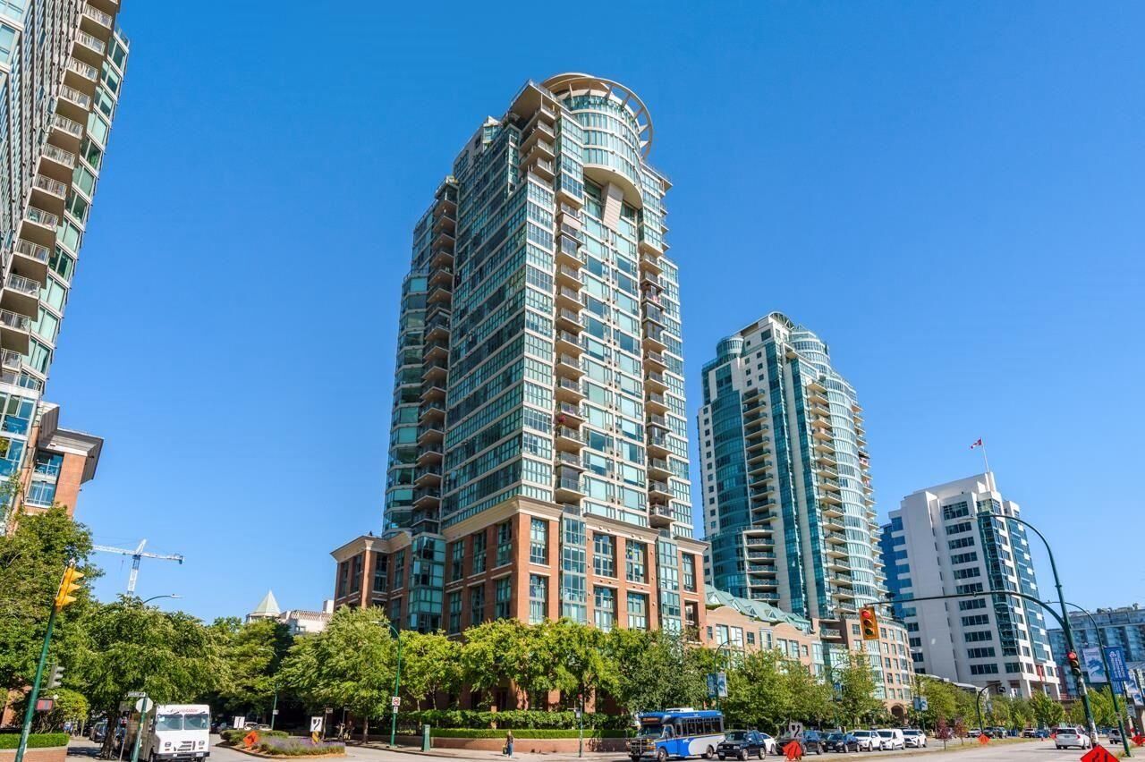 Property Photo:  1128 Quebec Street 1303  BC V6A 4E1 