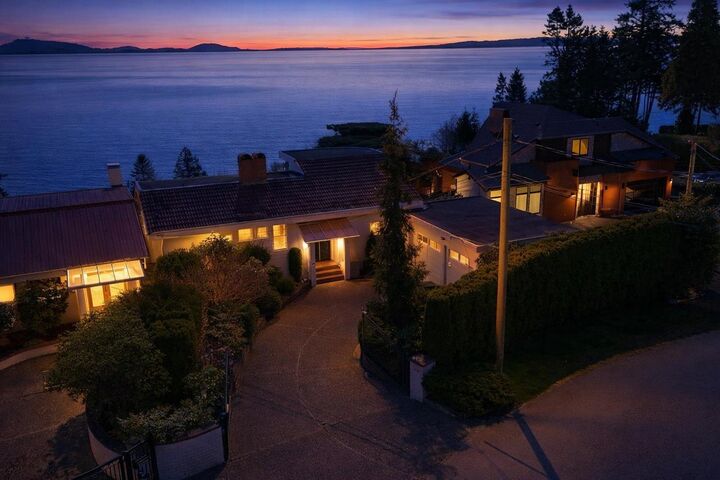 Property Photo: 13576 13A Avenue BC V4A 1C4