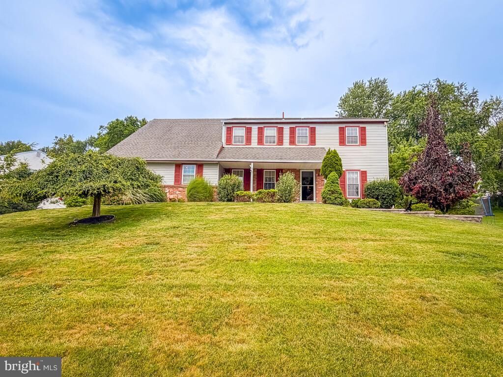 Property Photo: 735 Ross Drive PA 19053