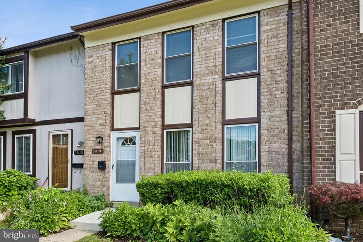 Property Photo:  2410 Sun Valley Circle 6-E  MD 20906 