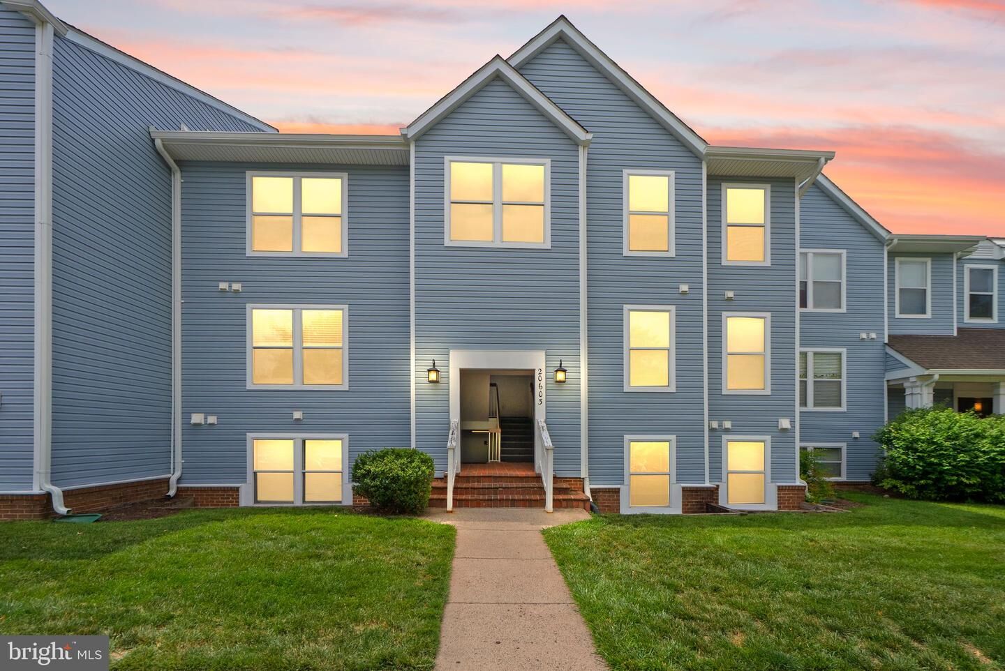 Property Photo: 20603 Cornstalk 201 VA 20147