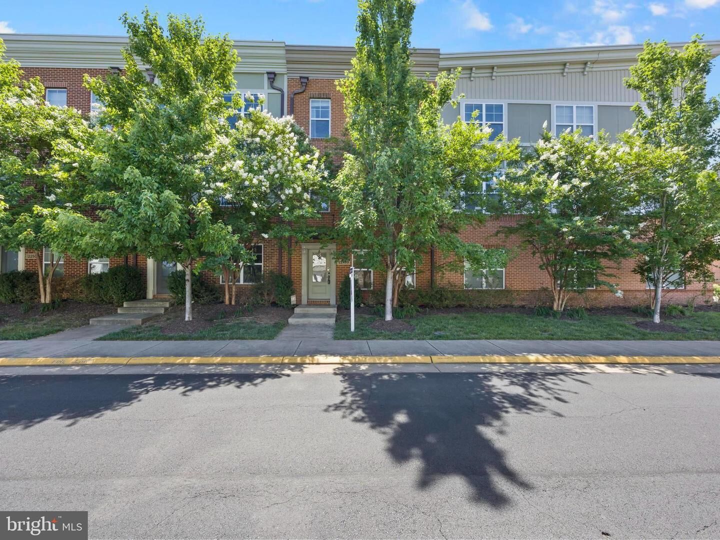 Property Photo:  22499 Verde Gate Terrace  VA 20148 