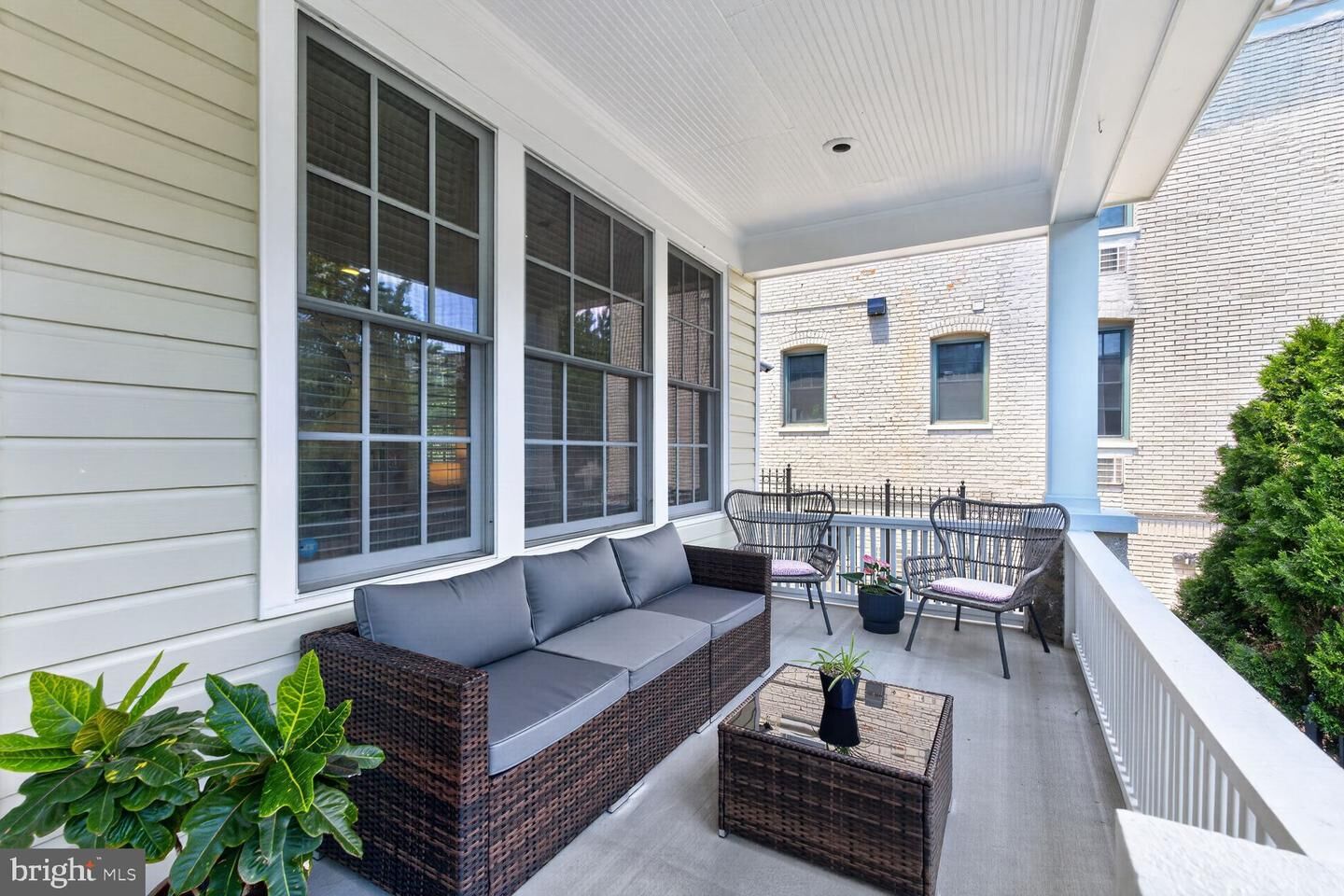 Property Photo:  3350 17th Street NW 1  DC 20010 