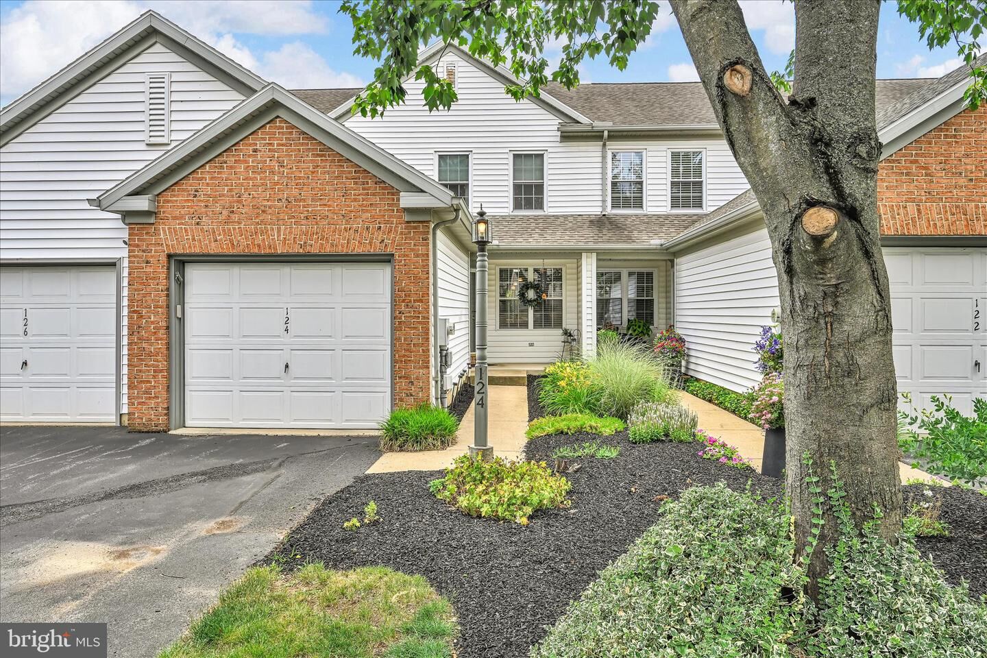 Property Photo: 124 Teal Terrace PA 17601