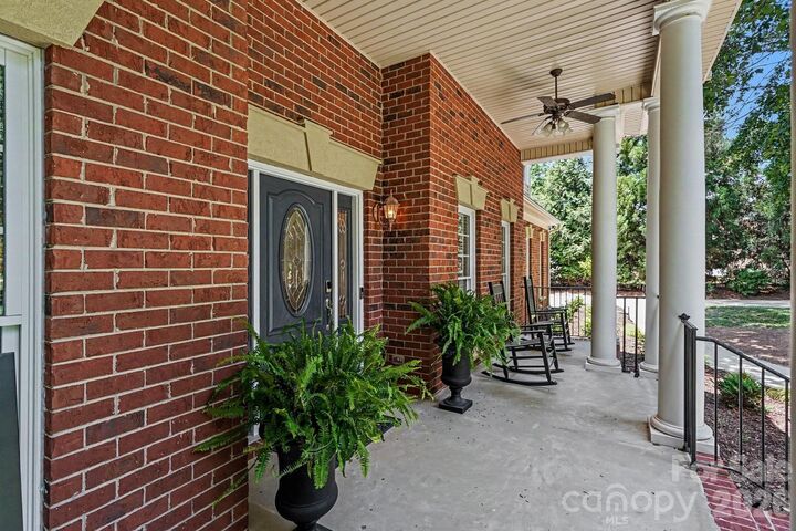 Property Photo: 3204 E Lawyers Road NC 28110