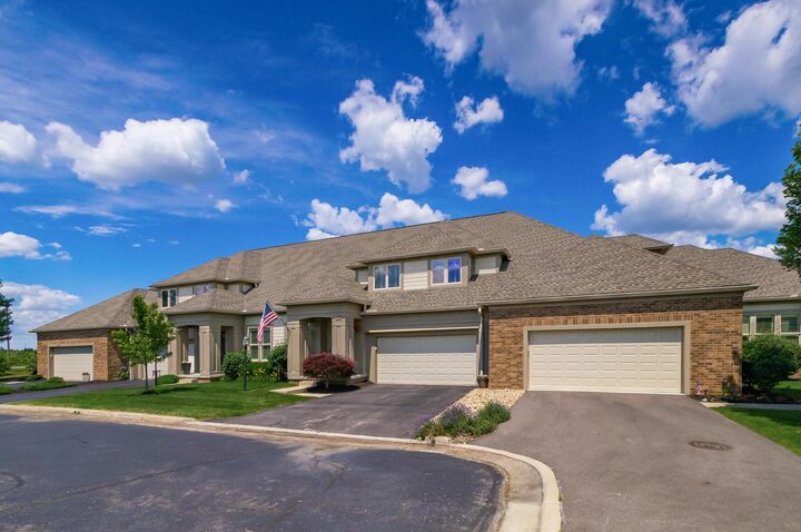 Property Photo:  6652 Bantry Court  OH 43016 