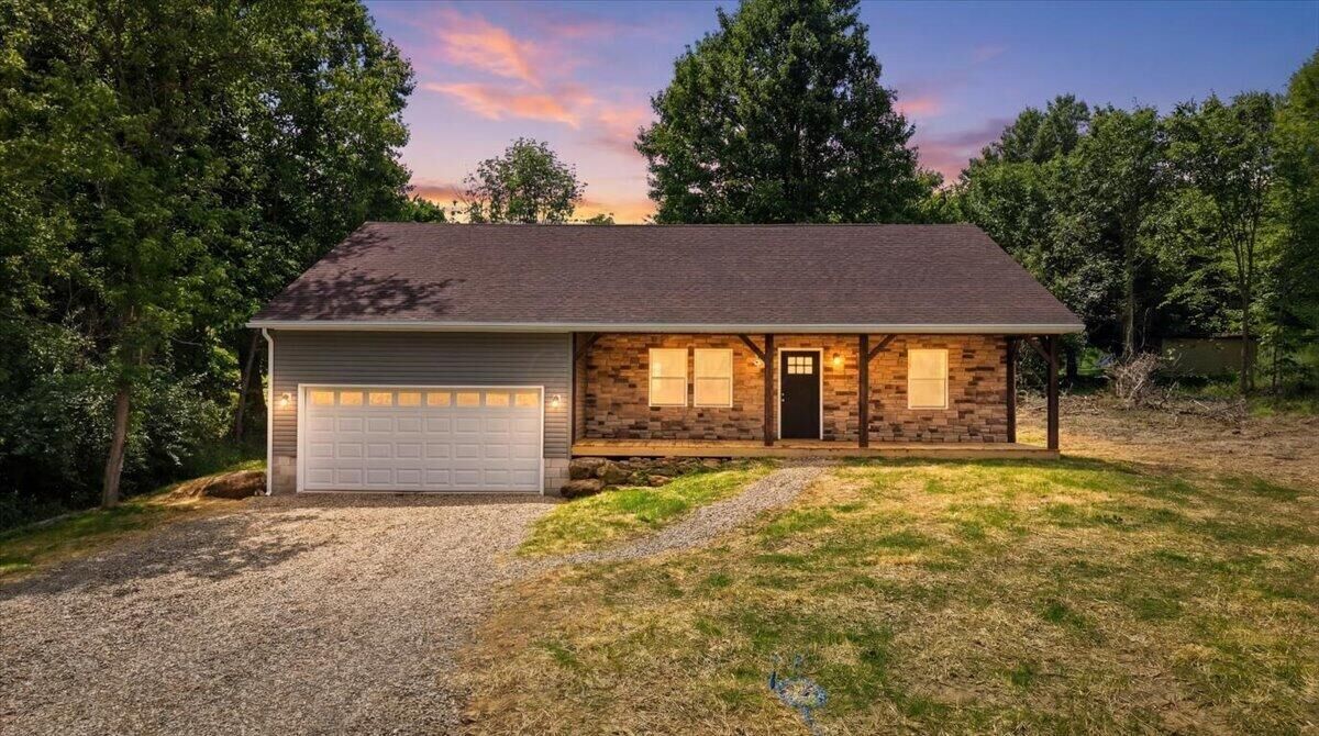Property Photo:  39 Cherry Hill Court  OH 43028 