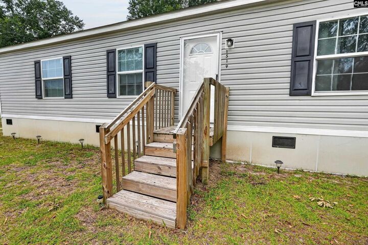 Property Photo: 1519 Chestnut SC 29045