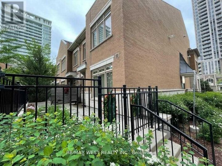 Property Photo: 383 Prince Of Wales Drive 129 ON L5B 0C6