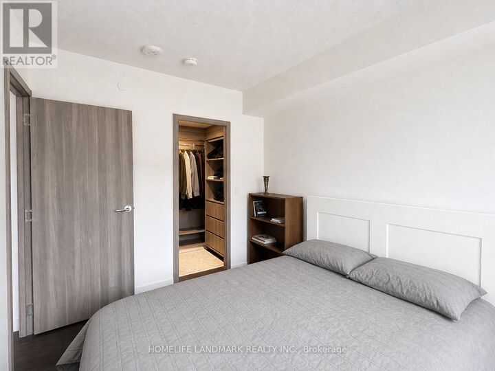 Property Photo:  38 Widmer Street 803  ON M5V 0P7 