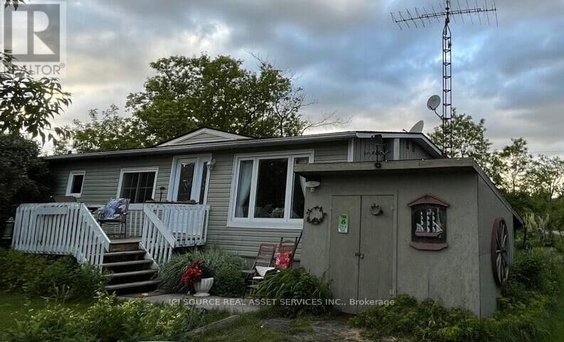 Property Photo: 10 Lakeside Drive ON K0K 1T0