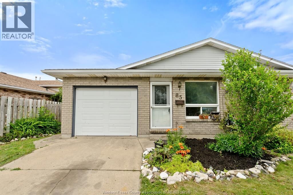 Property Photo:  85 Satinwood Crescent  ON N8H 4P1 