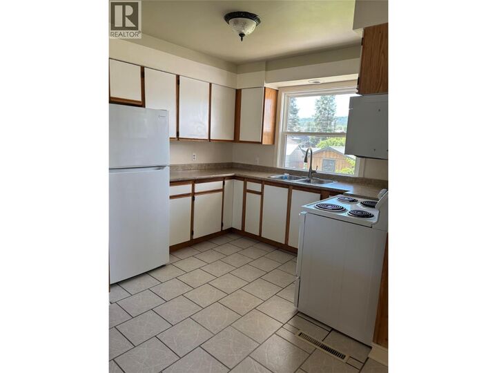 Property Photo:  1201 6th Street  BC V1C 1L8 