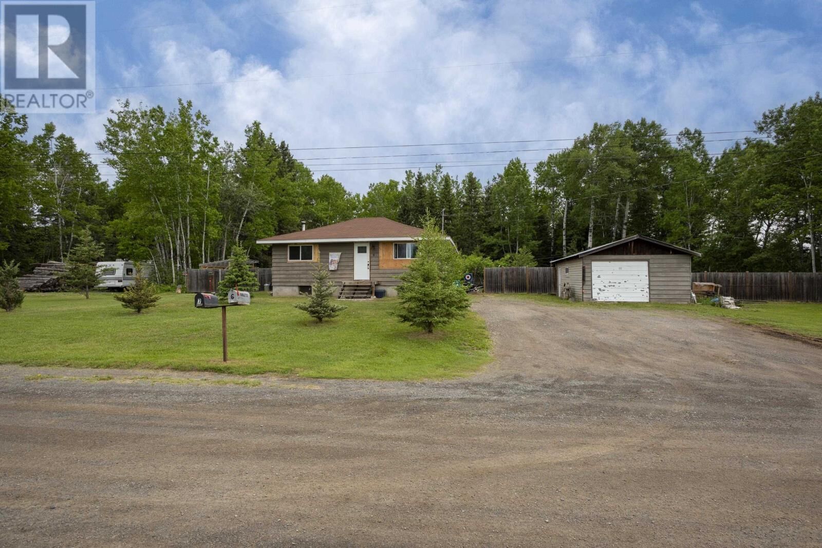 Property Photo: 6 Hume Rd W ON P0T 1W0