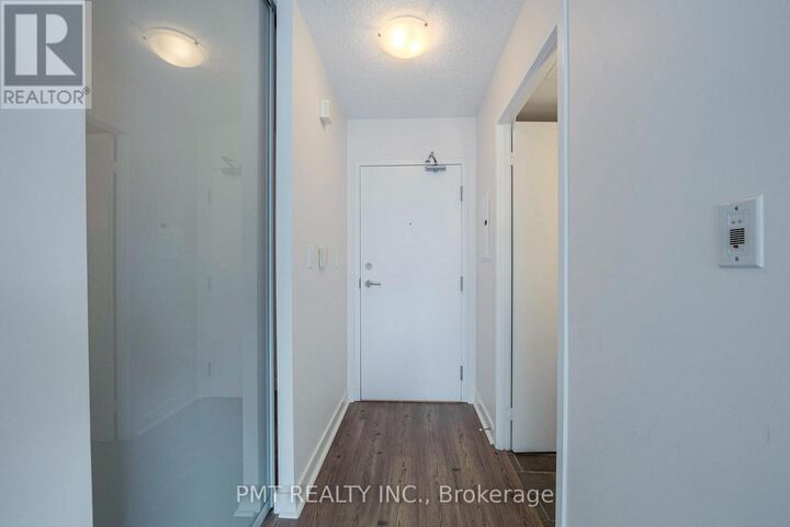 Property Photo: 4K Spadina Avenue 1721 ON M5V 3Y9