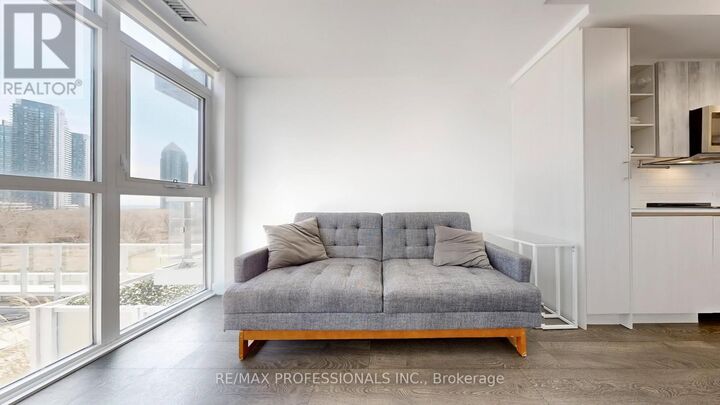Property Photo:  251 Manitoba Street 504  ON M8Y 0C7 
