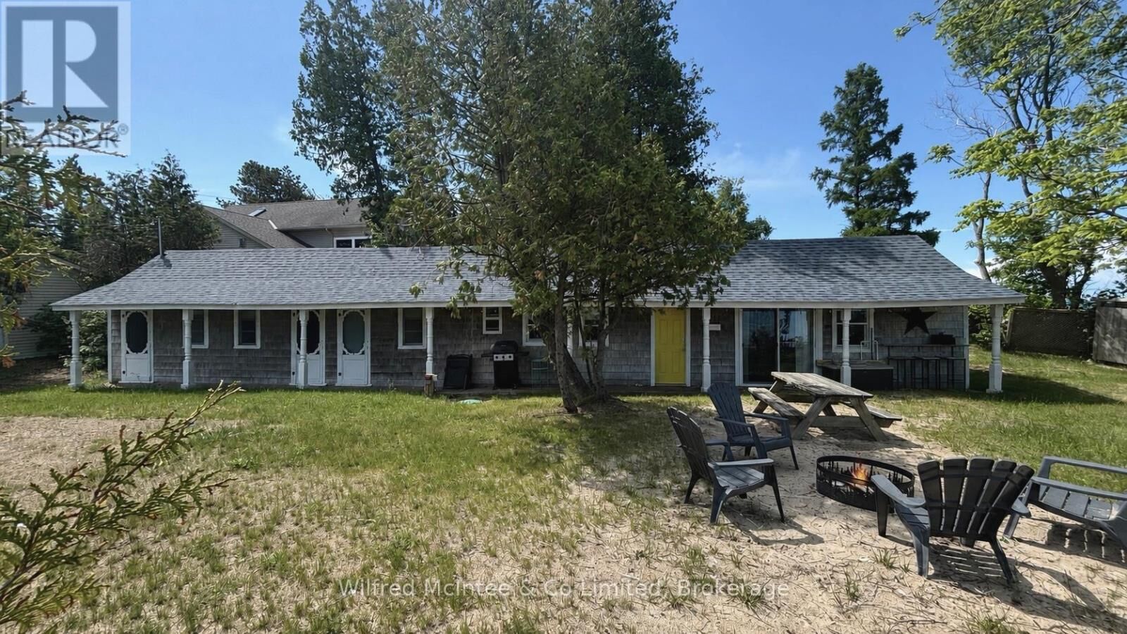 Property Photo:  105 5th Avenue South  ON N0H 2L0 