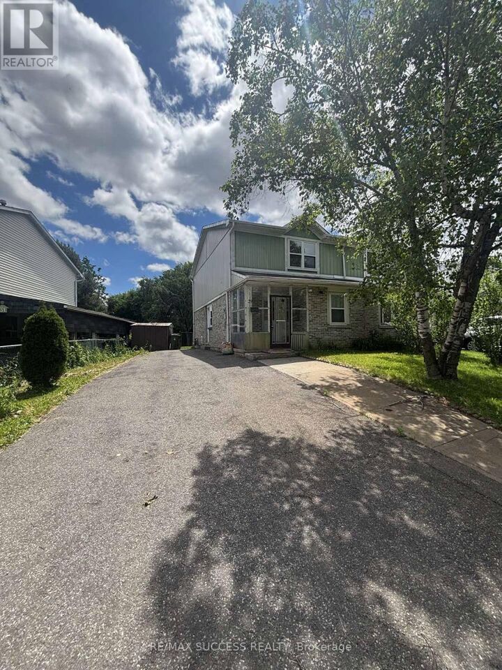 Property Photo: 29 Horseley Hill Drive ON M1B 1W4