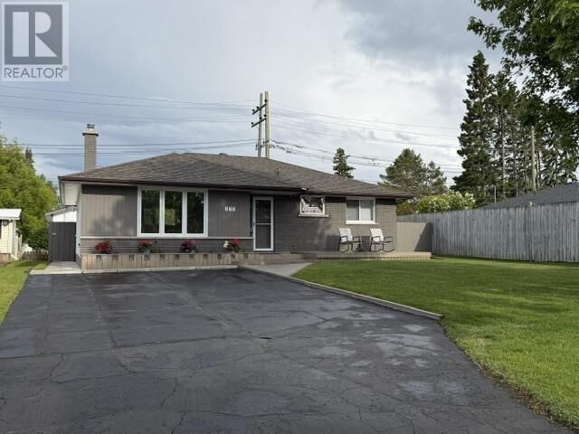 Property Photo:  177 Windemere Ave N  ON P7A 6B6 