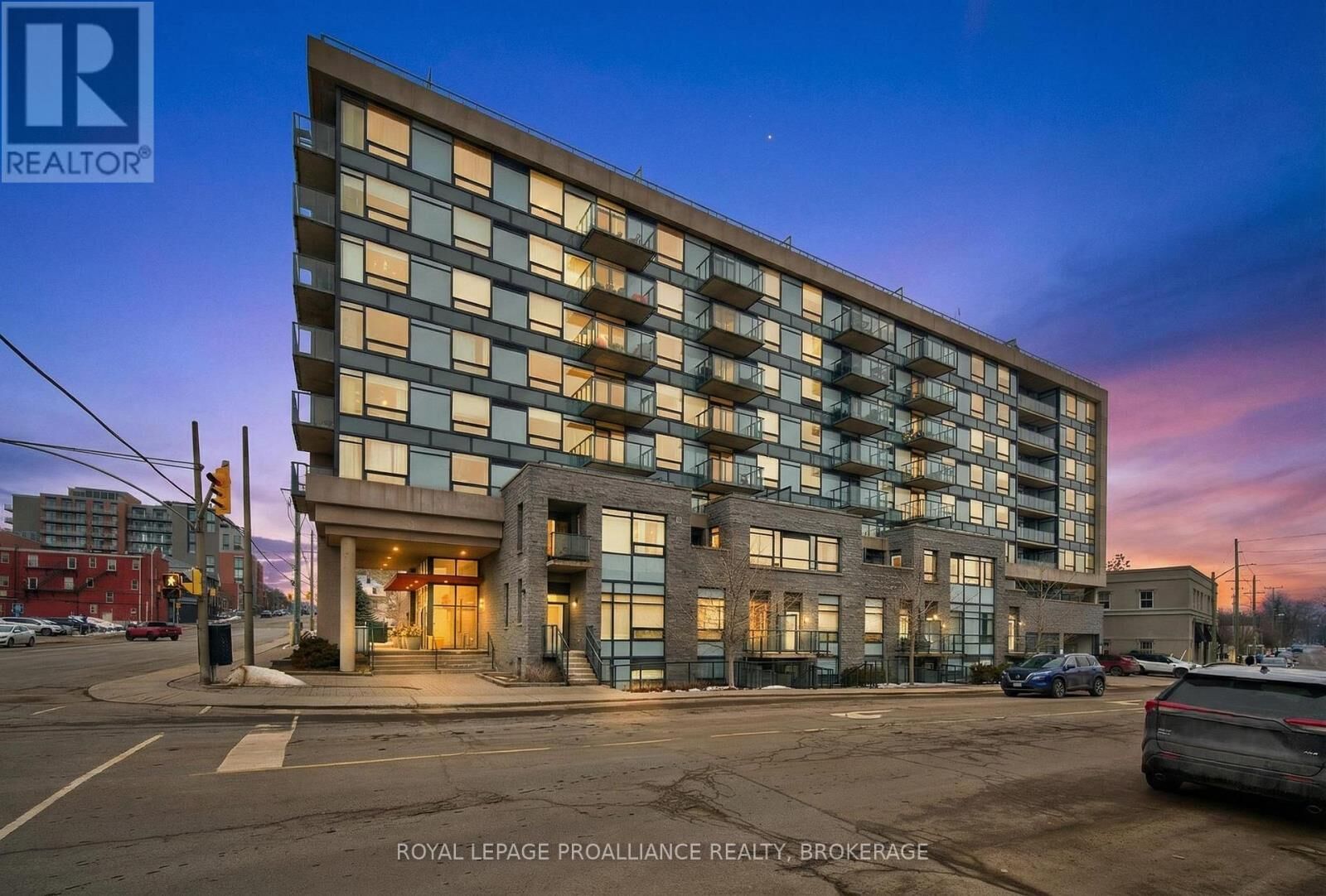 Property Photo: 121 Queen Street A2 ON K7K 0G6