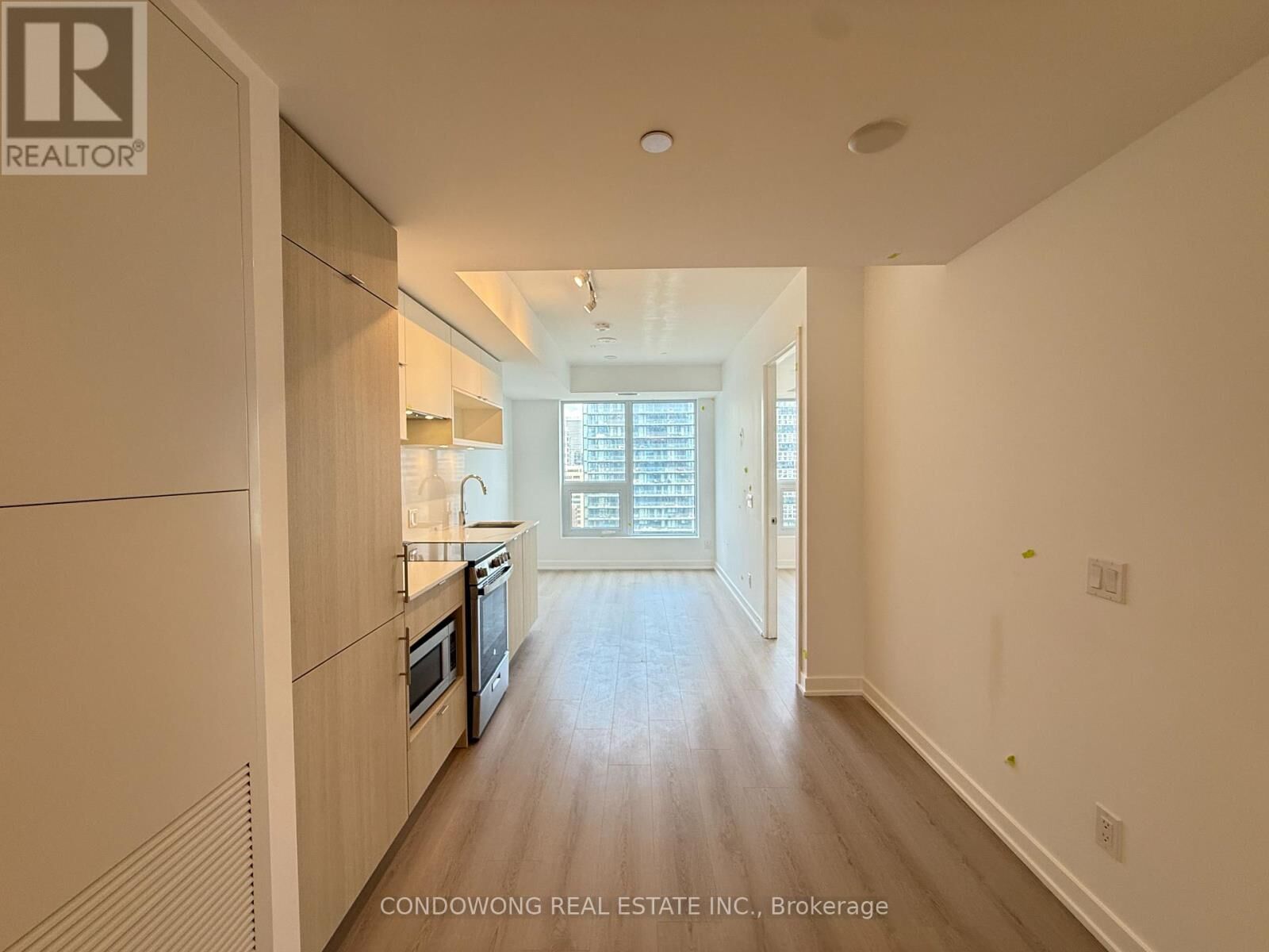 Property Photo:  100 Queen Street East 2317  ON M5C 0B5 