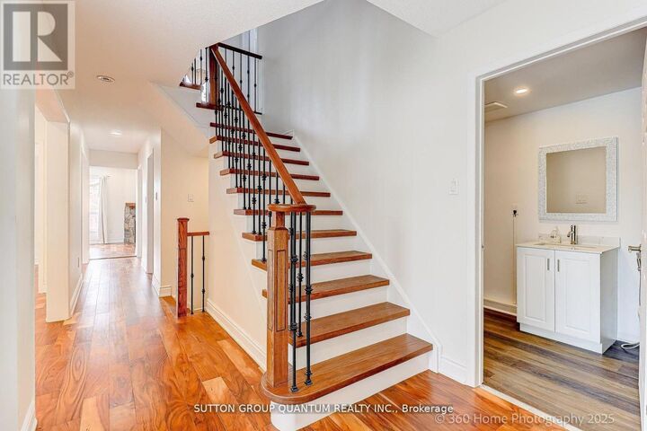 Property Photo: 3246 Fanleaf Drive ON L5N 7C9