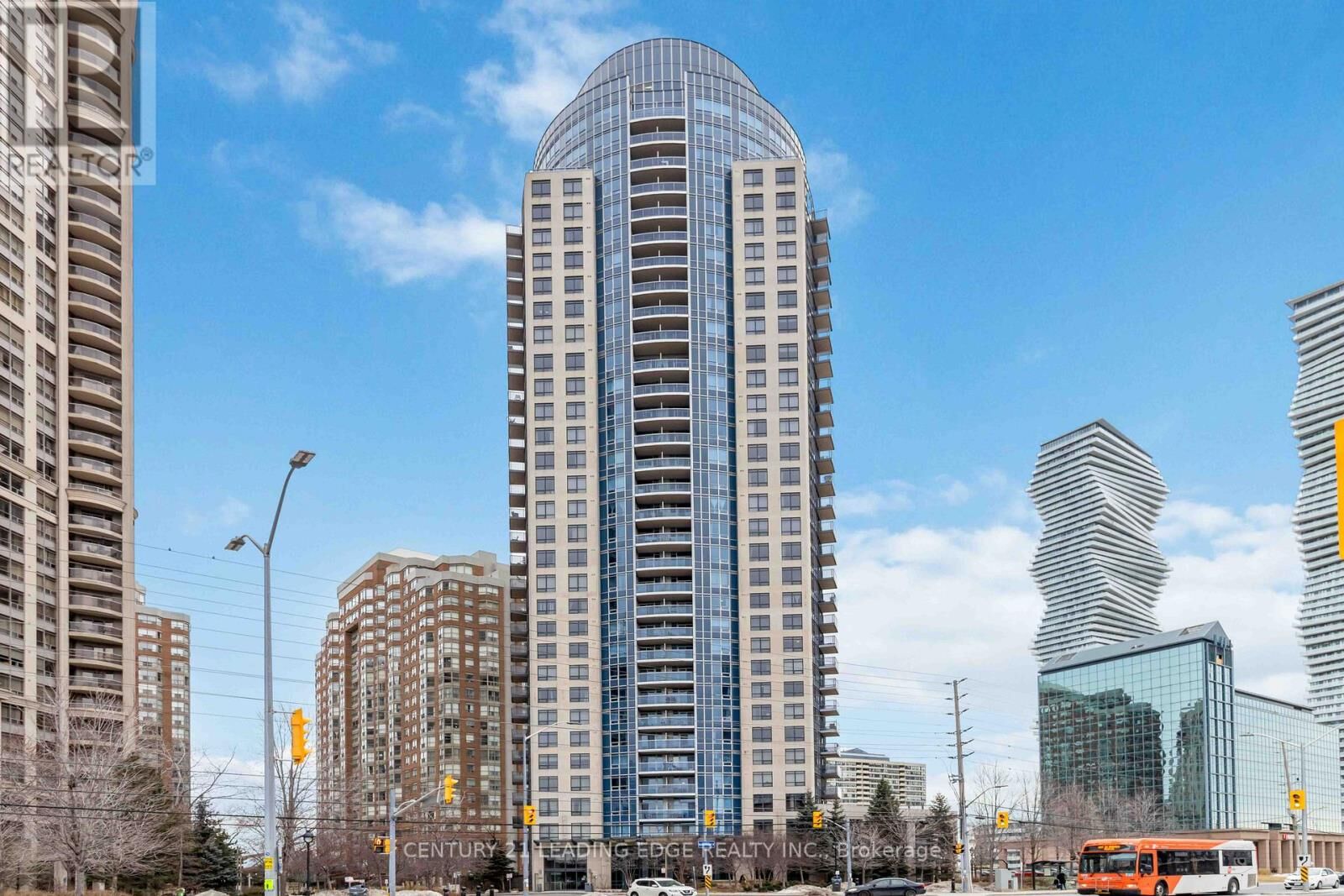Property Photo: 330 Burnhamthorpe Road West 806 ON L5B 0E1