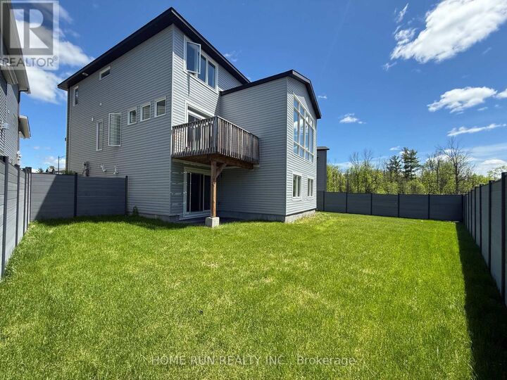 Property Photo:  271 Ketchikan Crescent  ON K2T 0S2 