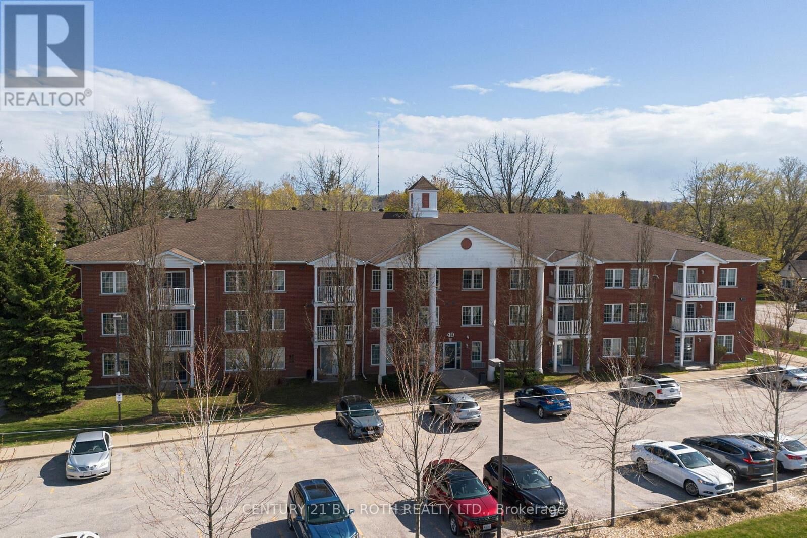 Property Photo: 49 Jacob'S Terrace 209 ON L4N 0W4