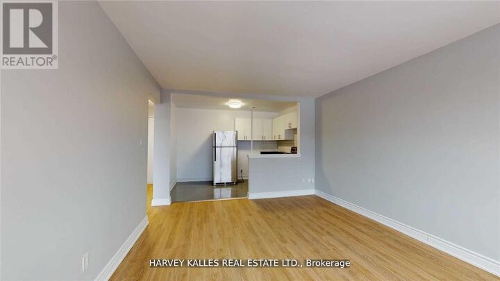 Property Photo: 4 Greentree Court B3 ON M6M 2A5