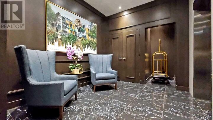 Property Photo: 80 Cumberland Street 1110 ON M5R 3V1