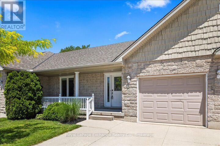 Property Photo:  647 Pipers Court  ON N2Z 0A1 