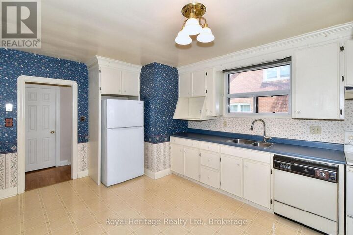 Property Photo:  476 King George Street  ON K9J 1S1 