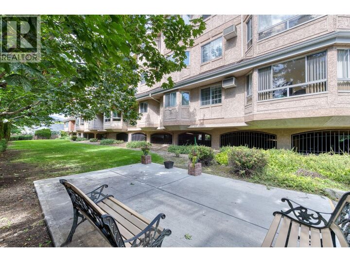 Property Photo:  945 Lawrence Avenue 103  BC V1Y 6M3 