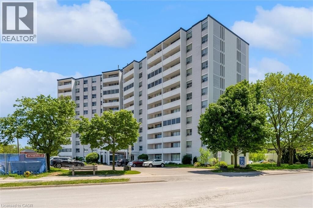 Property Photo: 35 Towering Heights Boulevard 1007 ON L2T 3G8