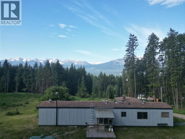 Property Photo: 601 Lapp Road BC V0A 1H3