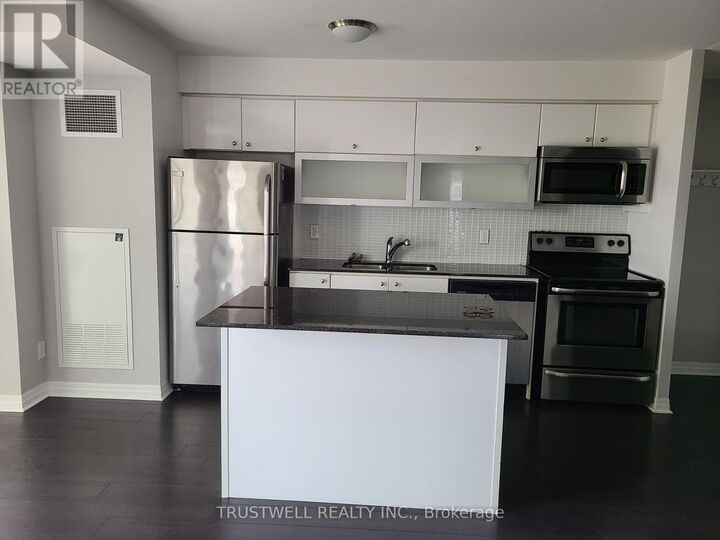 Property Photo:  275 Yorkland Road 1209  ON M2J 0B4 