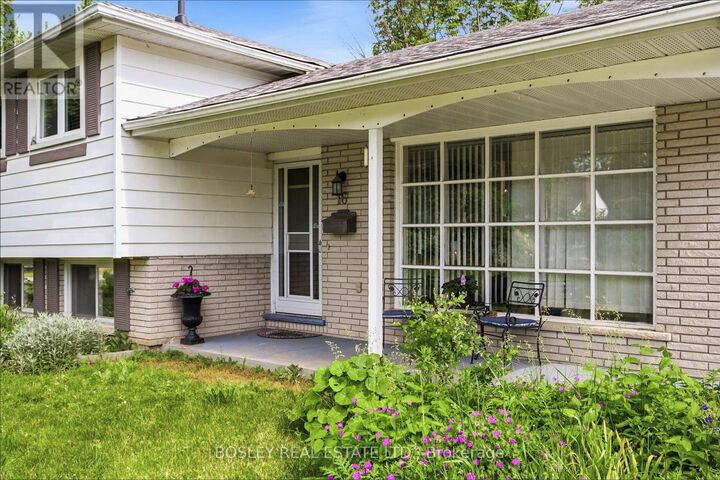 Property Photo:  16 Steel Street  ON L4M 2E5 