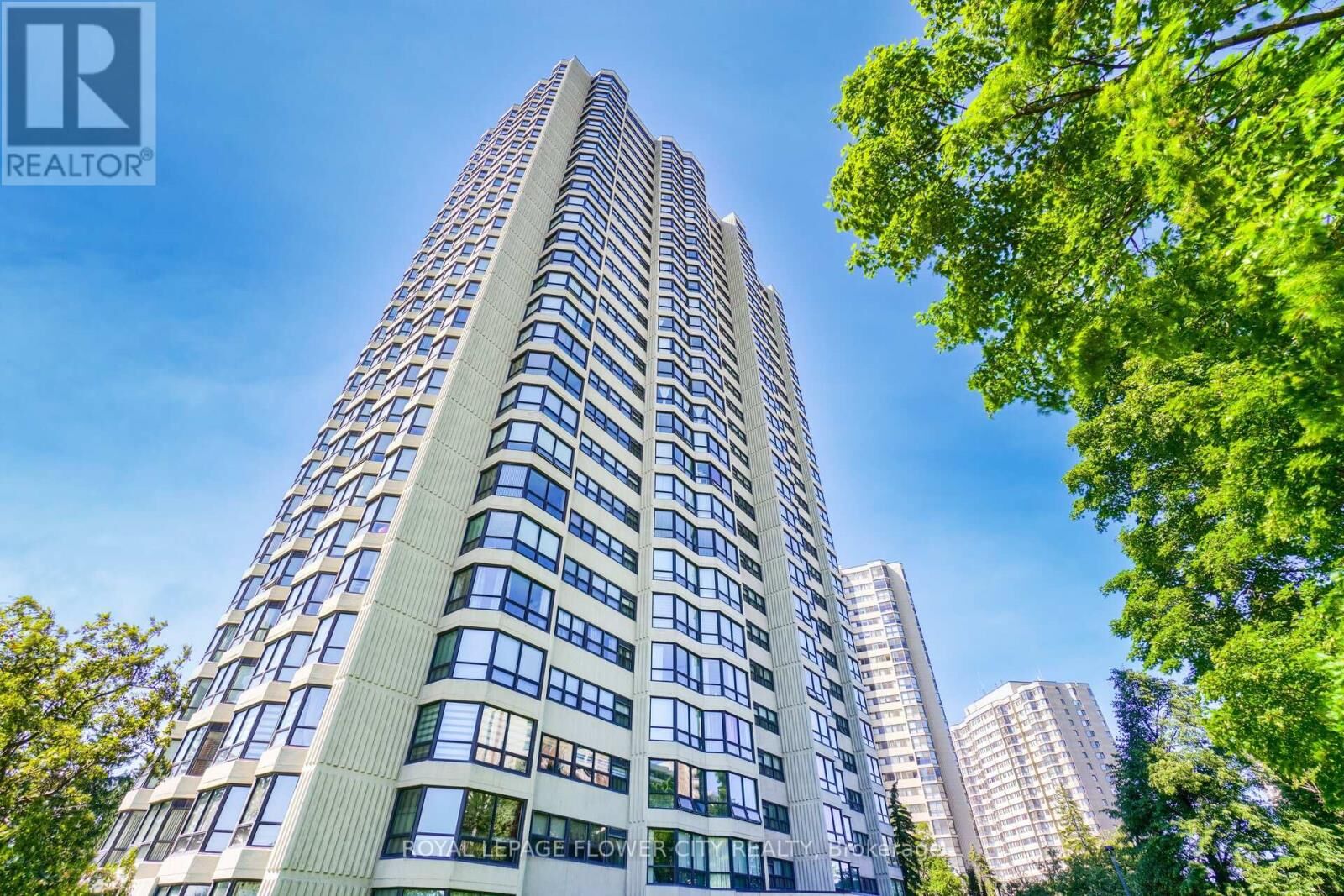 Property Photo:  8 Lisa Street  ON L6T 4S6 