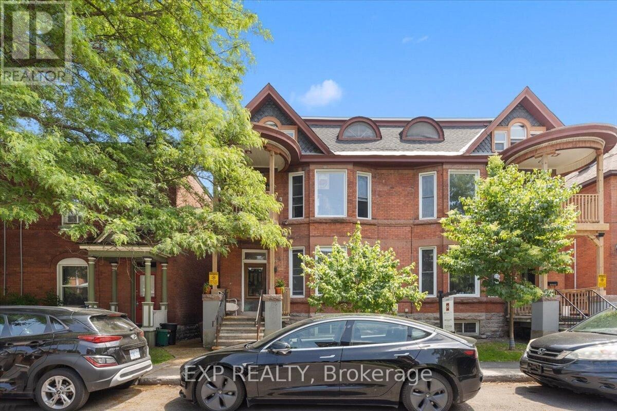 Property Photo: 484 Gilmour Street 1 ON K1R 5L4