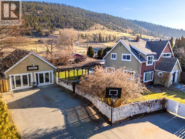 Property Photo:  410 Upper Bench Road North  BC V2A 8T4 
