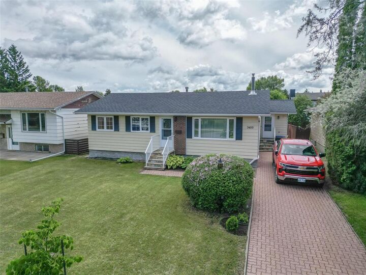 Property Photo: 3410 Van Horne Avenue MB R7B 3H4