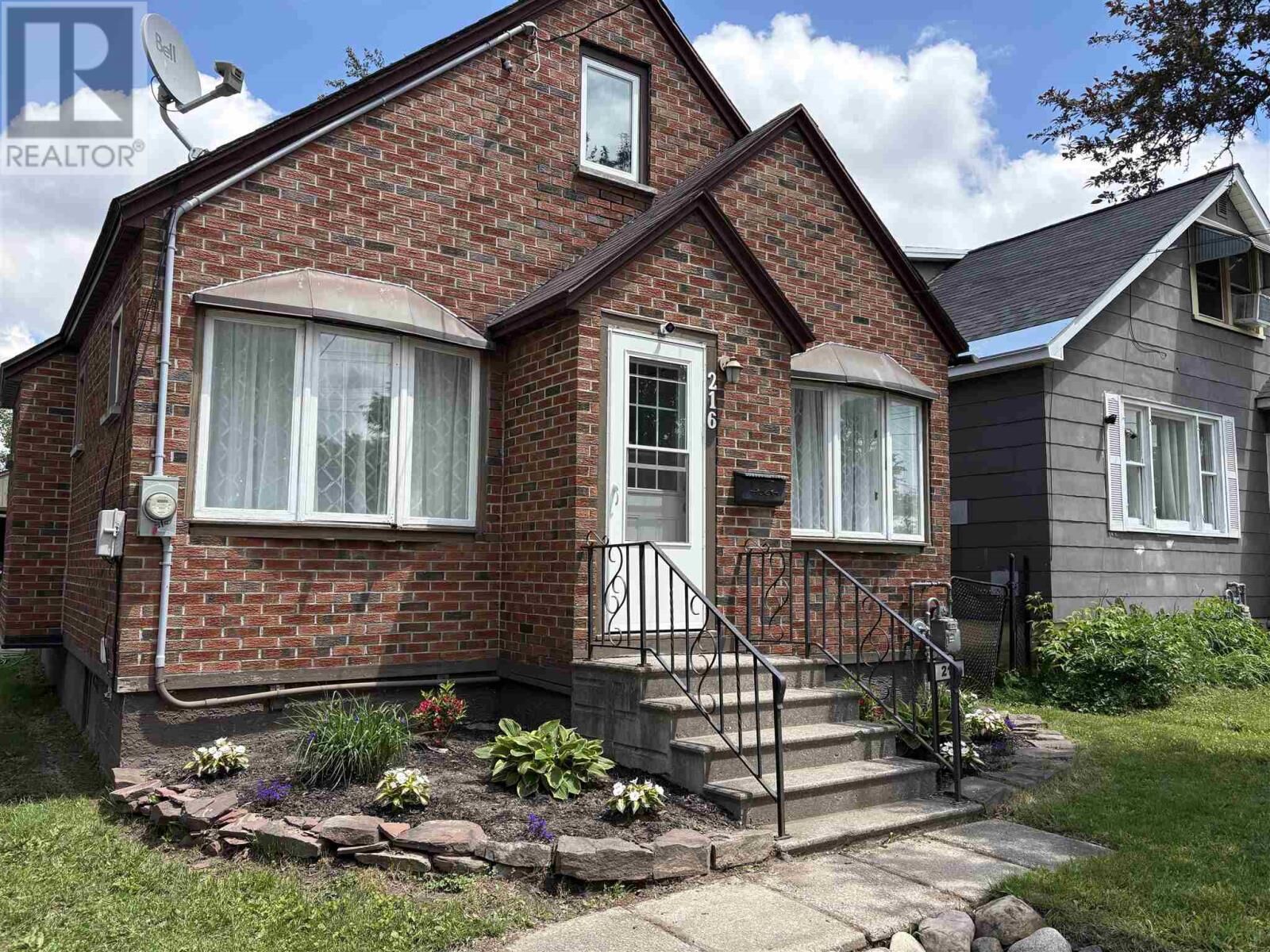 Photo de la propriété: 216 Wellington St ON P6A 2L5